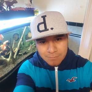 Meet your Posher, Tomas